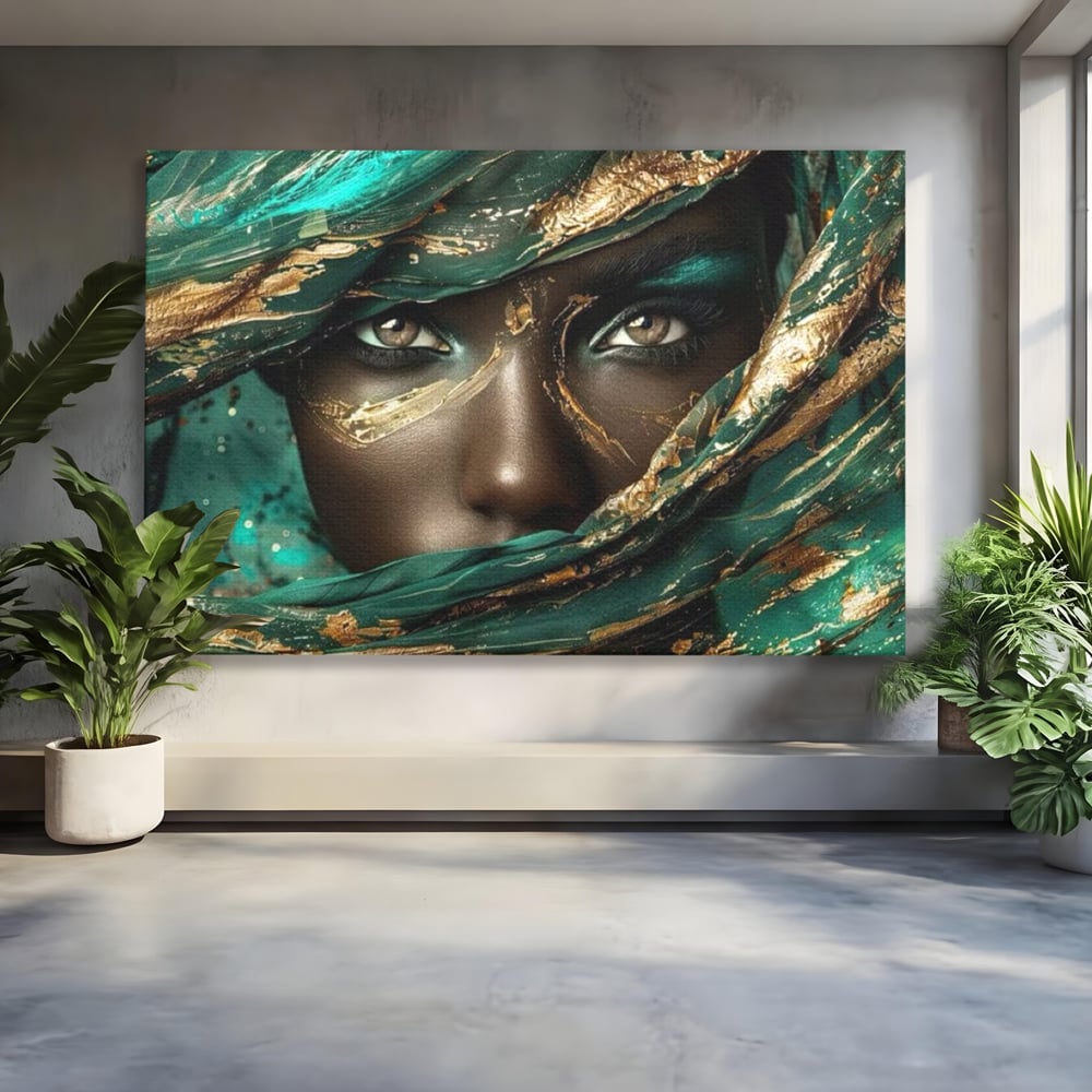 Tablou canvas cu portret artistic cu ochi caprui si tesatura verde, fara rama, pe sasiu de lemn